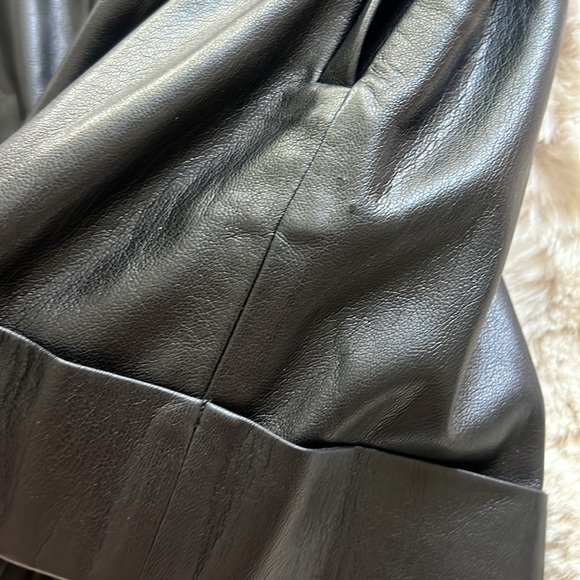 Alice + Olivia Regan Vegan Leather Paperbag Black Shorts - Picture 8 of 15